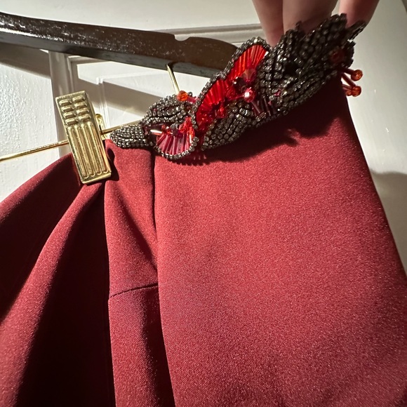 Terani off the shoulder burgundy dress - Picture 4 of 10